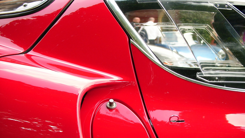 Illustration for article titled Searching for crap angles on the Alfa Romeo 33 Stradale